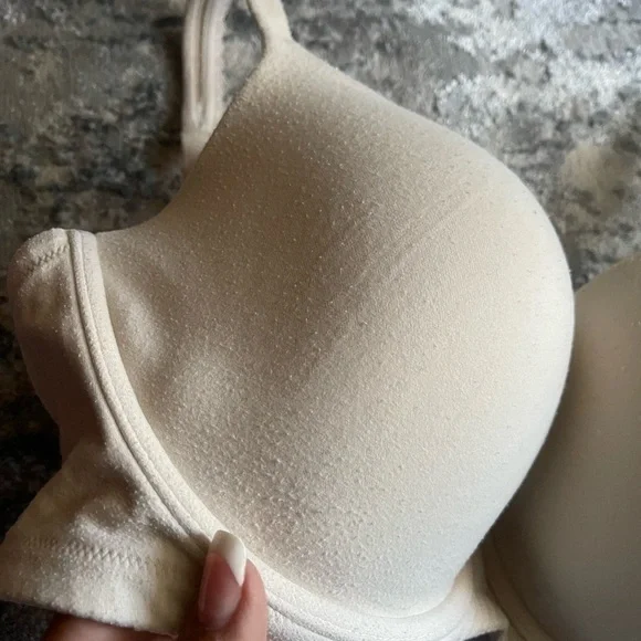 Victoria secret body by victoria bra lined demi